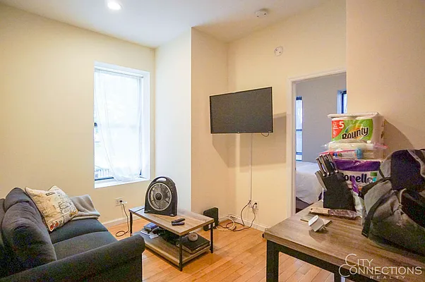 Rented by City Connections Realty | media 13