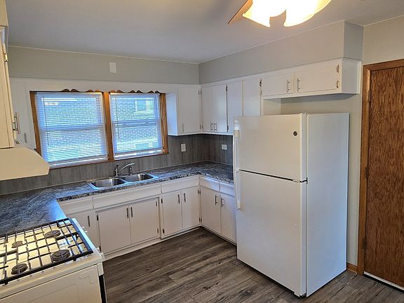 2nd image of 4848 W 83rd St #11276184