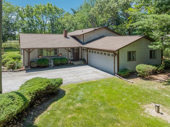 46W989 Kelley Rd, Hampshire, IL 60140