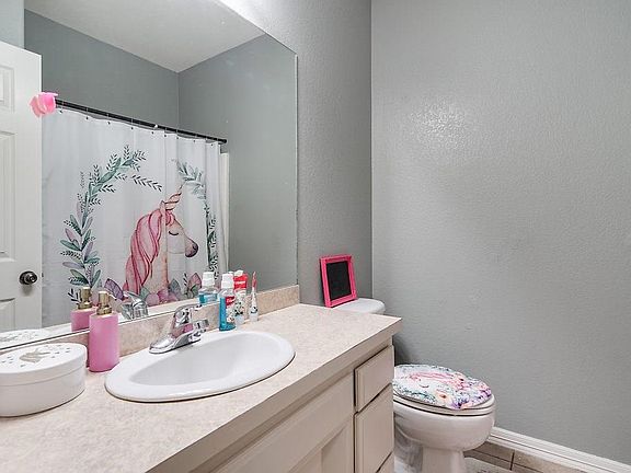 3rd image of 3 Winsford Cir