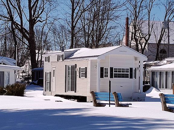 3rd image of 1733 Post Road