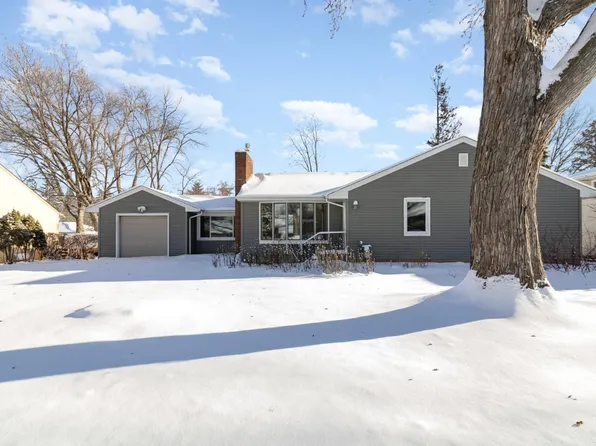 2000 Beacon St, Roseville, MN 55113