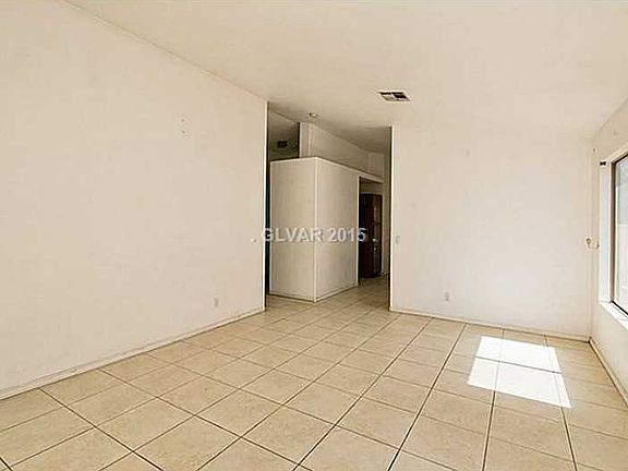 4th image of 3966 Lilac Haze St