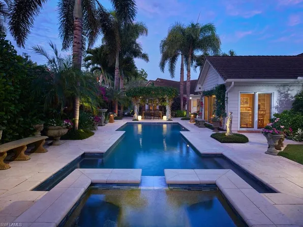 6549 Ridgewood DR, NAPLES, FL 34108