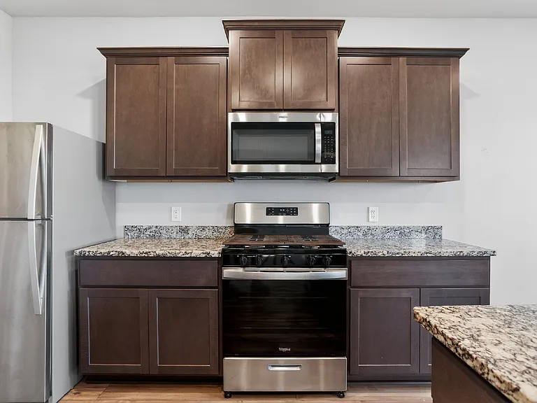 1712 Amaranth Ln — Photo 13