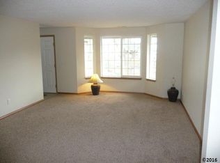 1518 S 7th St, Independence, OR 97351