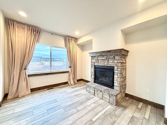 4th image of 1020 Baxter Creek Way Unit B