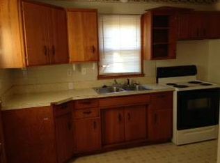 505 NE Orchard Dr, Lees Summit, MO 64063