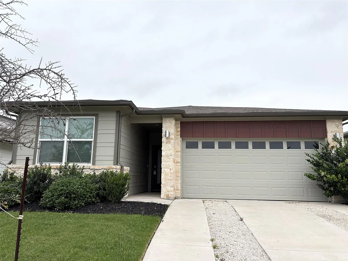 Building Photo - 13704 Zuhause Dr