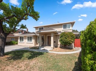 8126 Oak Ct, Gilroy, CA 95020