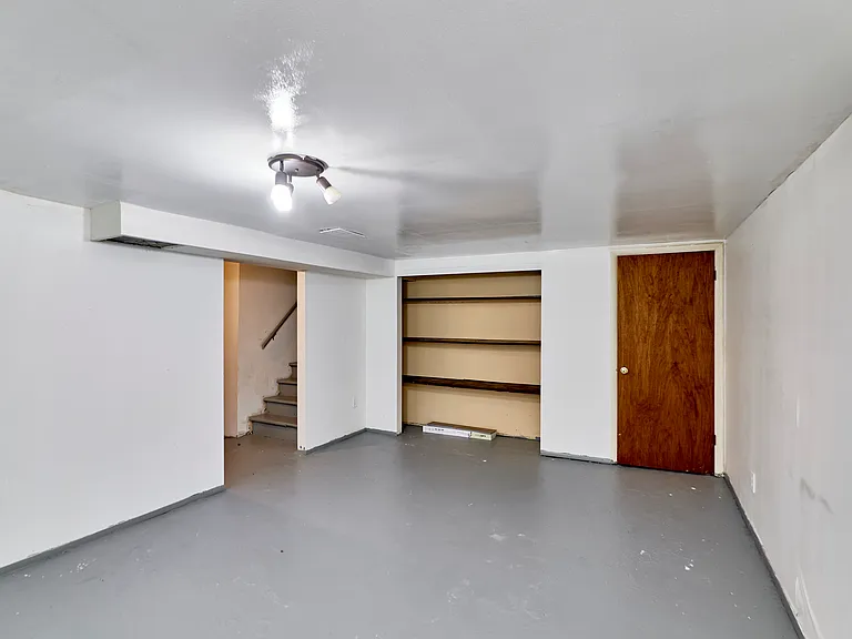 1495 Tremont Dr — Photo 29