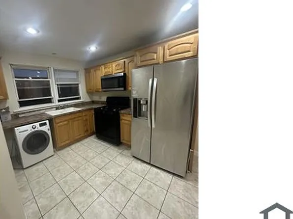 9215 S Cottage Grove Ave APT 2E, Chicago, IL 60619