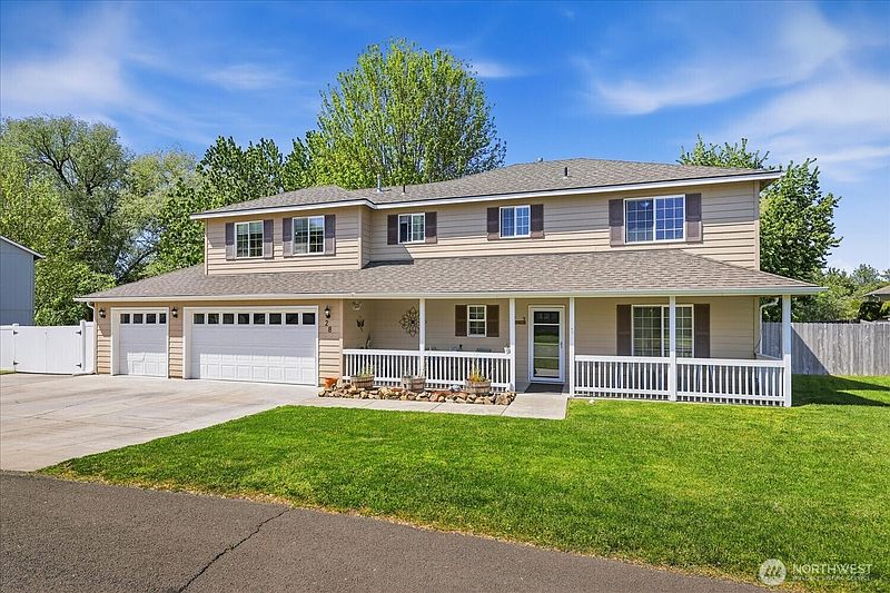 2nd image of 28 Paintbrush Court