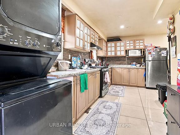 4th image of 31 Ivybridge Dr