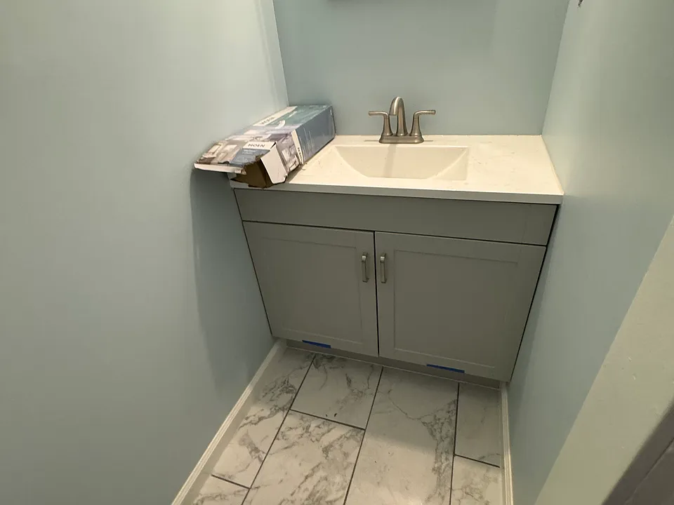 1/2 bath