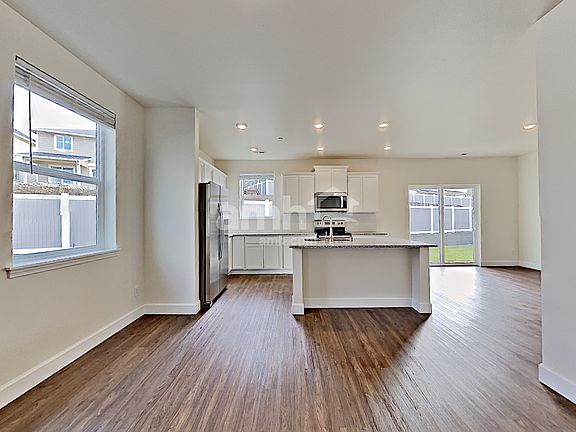 5th image of 10634 136th Street Ct E
