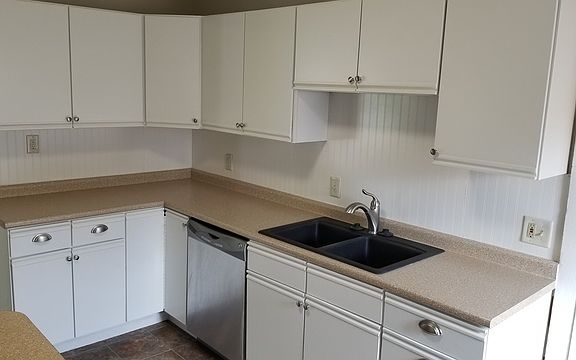 5th image of 302 N Plum St