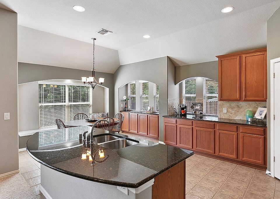 1st image of 2529 Cain River Dr