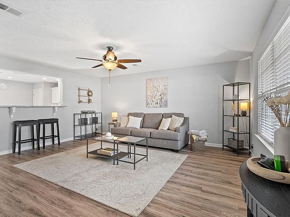 2nd image of 3555 Nightshade Dr