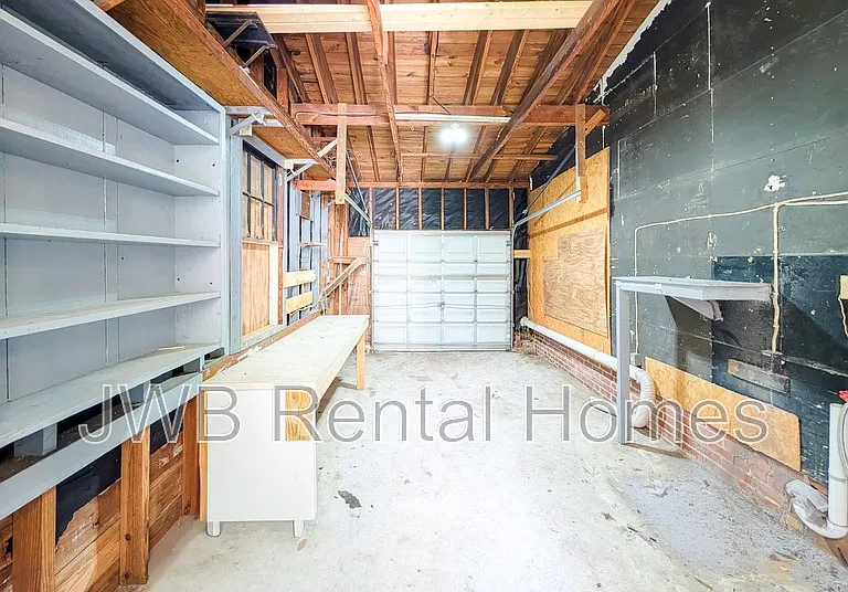 2245 Lake Shore Blvd — Photo 12