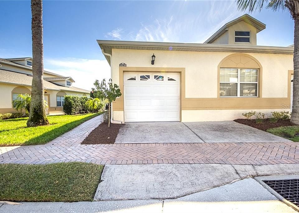 1st image of 13233 Fountainbleau Dr