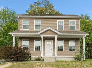 1554 Bay St, Springfield, MA 01109