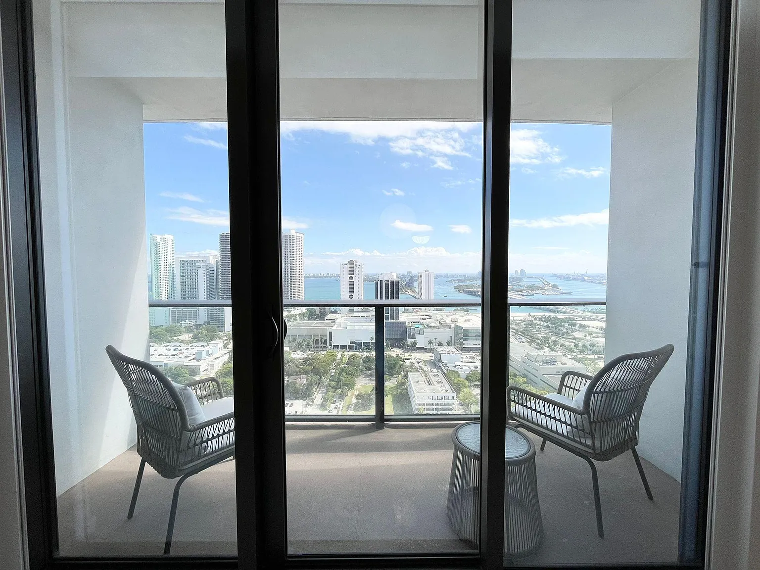 Studio, 588 sqft, $2,600 — Photo 4