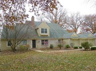 2519 W 90th St, Leawood, KS 66206