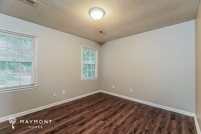 121 Beverly Dr — Photo 9