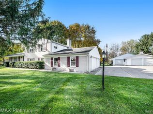 1600 S Hill Rd, Milford, MI 48381