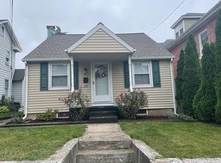 357 N Broad St, Lititz, PA 17543