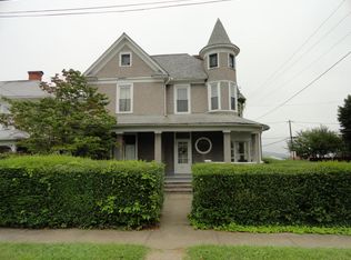 201 E Prospect St, Covington, VA 24426