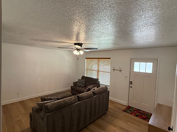 4th image of 1407 El Camino Real St