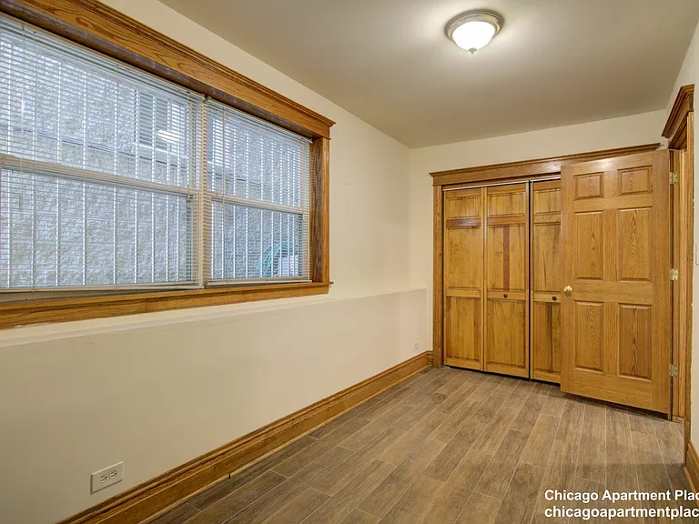 1817 N Clybourn Ave #1 — Photo 9