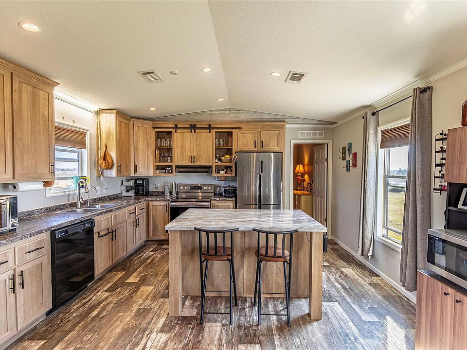 1st image of 2752 Remmert Rd