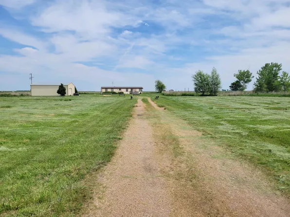76452 415th Rd, Gothenburg, NE 69138