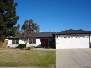 2705 Sierraglen Ct, Bakersfield, CA 93306