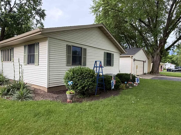 3414 Ruger Ave, Janesville, WI 53546
