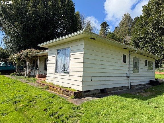 4th image of 67623 E Bay Rd