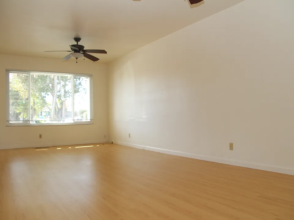 41058 Bairo Ct