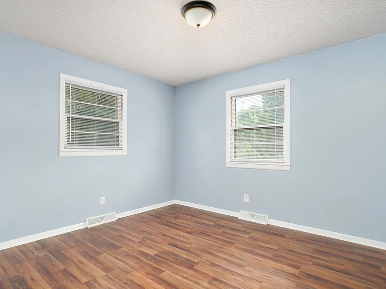 1010 W Lakewood St — Photo 7