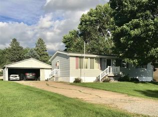 422 Oak St N, Rockwell, IA 50469