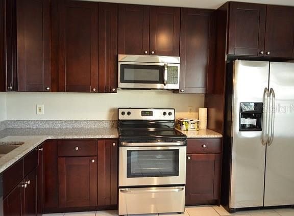 3rd image of 2740 Lancaster Ct