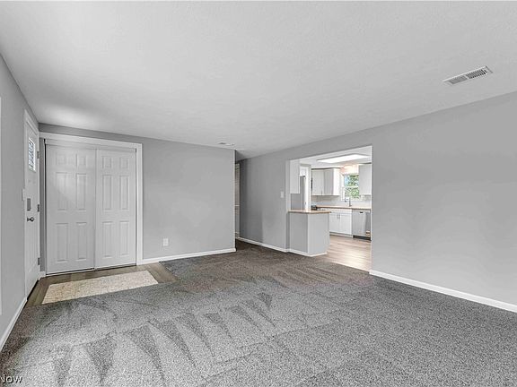5th image of 9236 Root Dr