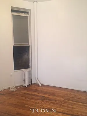 Rented by Town Residential | media 28