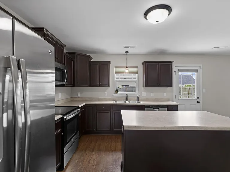 114 Bridgeport Dr — Photo 6