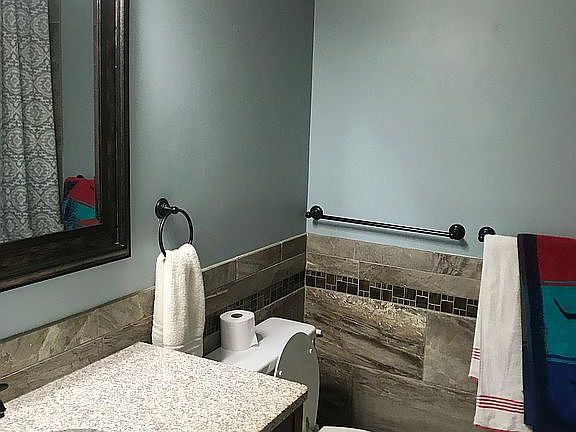 4th image of 14929 Willow Creek Dr