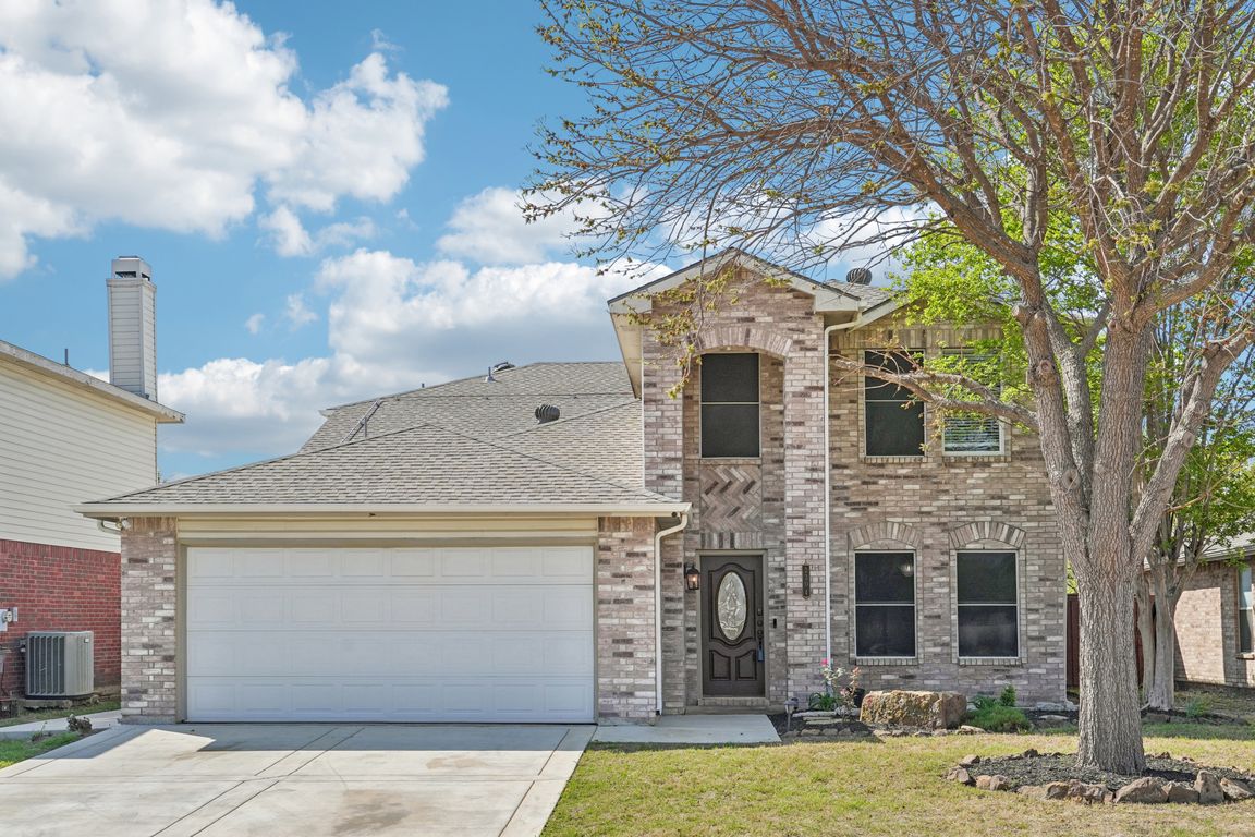 Red Oak Dr-S2703-001.jpg