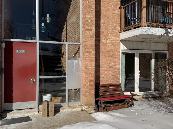 1249 Island Dr Unit 65, Ann Arbor, MI 48105