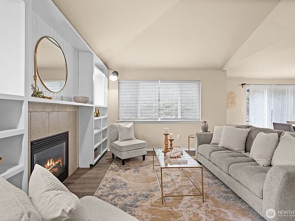 5th image of 8116 Cantabella Court SE